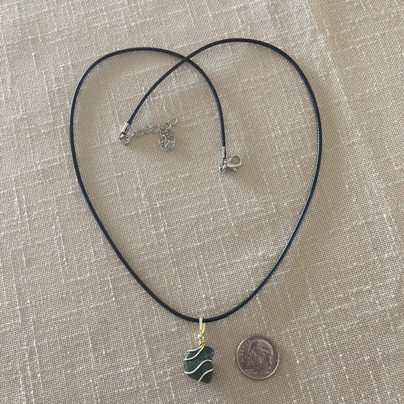 ARTISAN Natural Jade Wire Wrapped Pendant Necklace Handcrafted - Picture 6 of 6